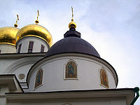 Church of the Dormition (Dmitrov, Moscow Oblast)-6.JPG
