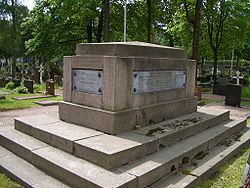 Helsinki-Orthodox-Cemetery-Admiral-Bodisko-grave1849.JPG