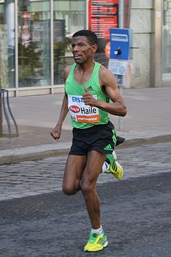 Гебреселассие на Венском марафоне 17 апреля 2011 года