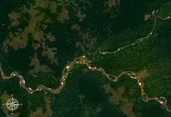 Место впадения Санкуру в Кассаи . Вид из космоса