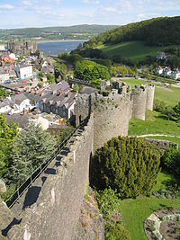 Conwy walled town 3.jpg
