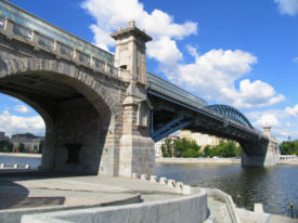 Пушкинский пешеходный мост