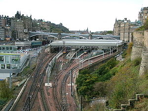 Waverley Station and North Bridge - Edinburgh - 27 October 2008.jpg